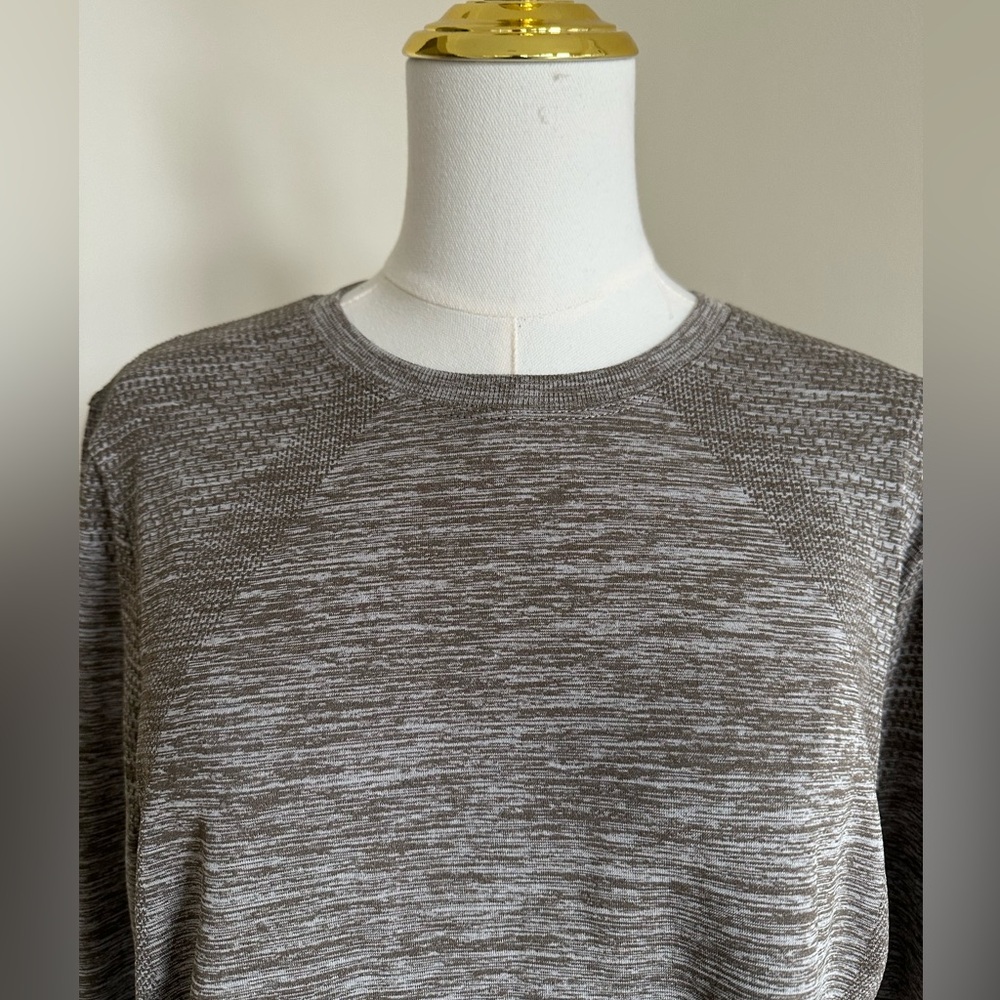 NWT Spyder Active Beige Long Sleeve Shirt - Large - Picture 2 of 11